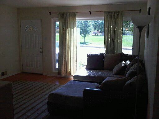 5th image of 9923 Hannett Pl NE