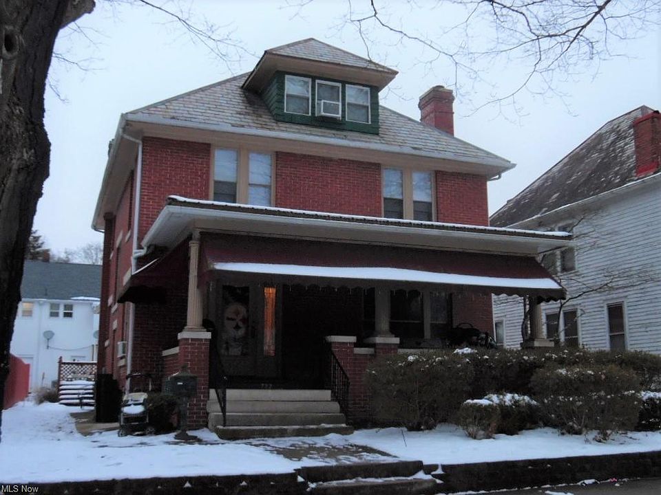 1st image of 722 7th St