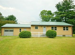 6493 Phillips Rice Rd, Cortland, OH 44410