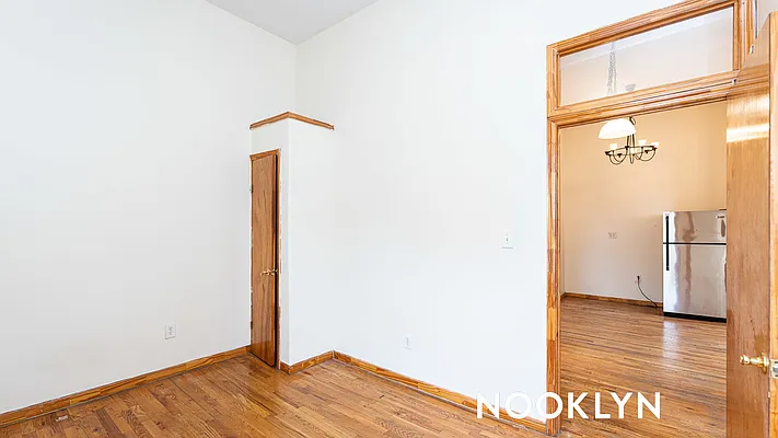 Rented by Nooklyn NYC LLC | media 19