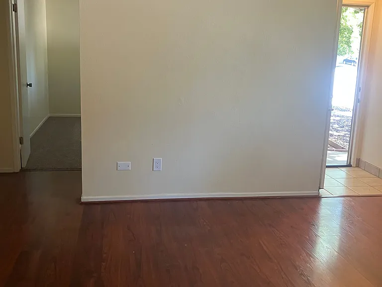 Glide Place Apartments — Photo 5
