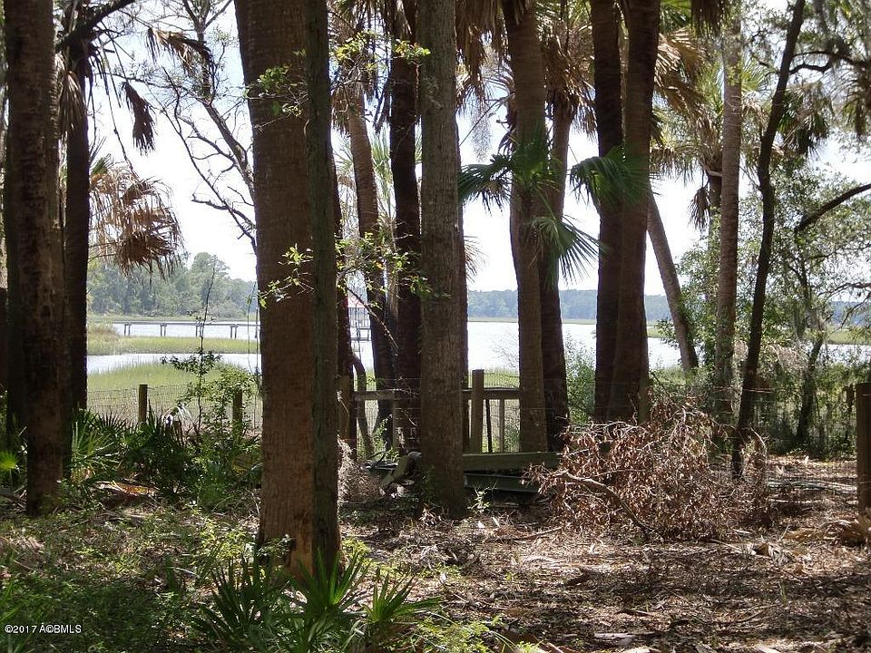 1st image of 10 Palmetto Grove Lane