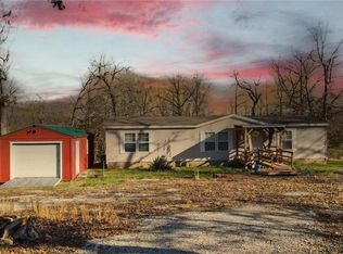 21910 Hickory Nut Ln, Wheatland, MO 65779