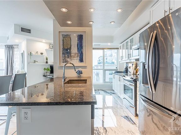 3rd image of 195 Besserer St #2101