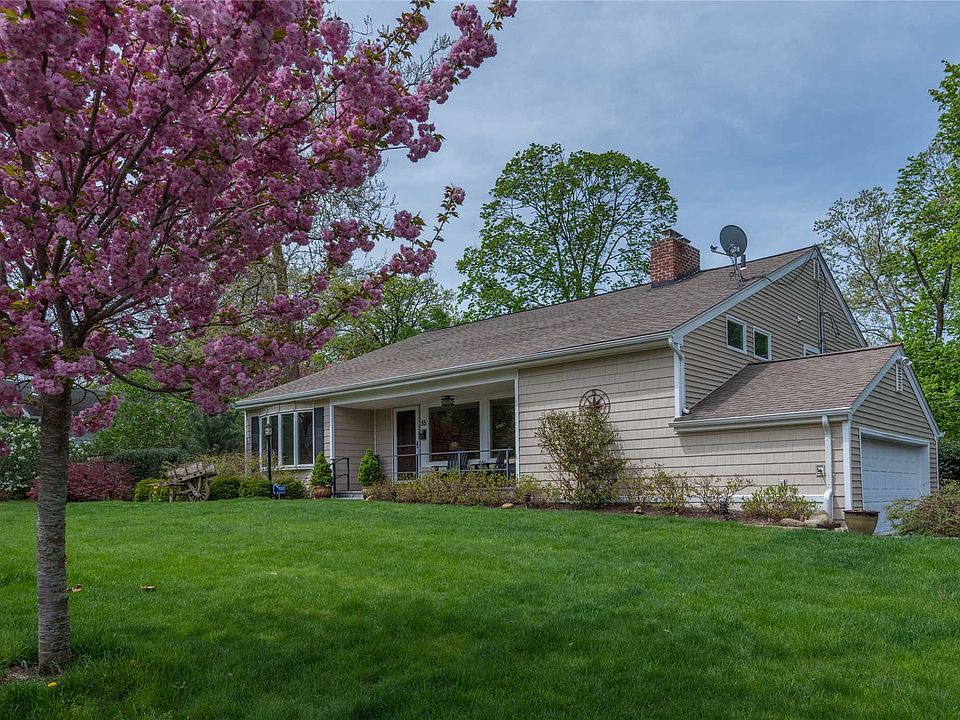 55 Old Town Ln, Halesite, NY 11743 Zillow