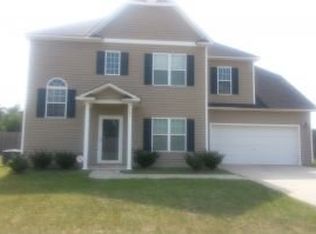 137 Feathers Ln, Raeford, NC 28376