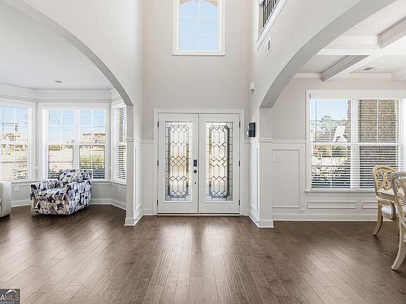 3rd image of 388 Masters Club Blvd