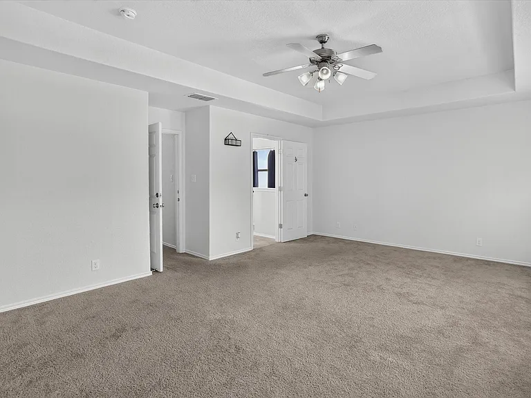 6913 Abbey Fls — Photo 23