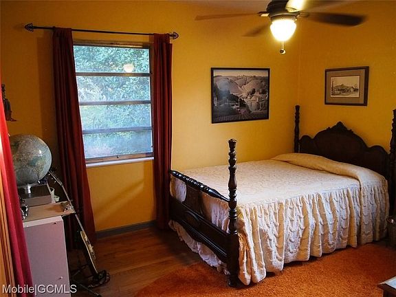 2nd image of 2766 S Grafhill Dr