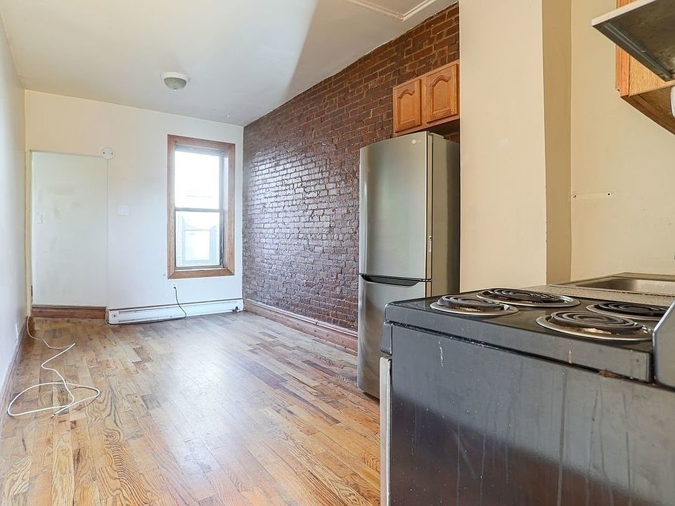 1st image of 728 Franklin Ave Ste 1