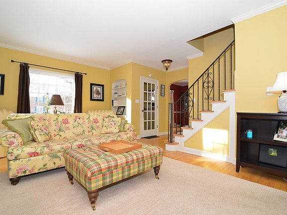5th image of 4862 N Ardmore Ave