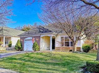 47 Greenways Ln, Lakewood, NJ