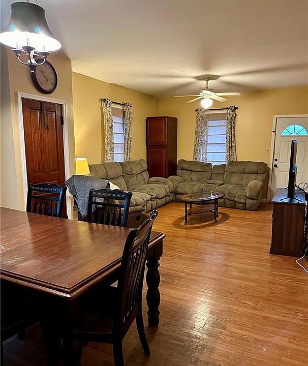 221 Bushkill St, Tatamy, PA 18085 Zillow