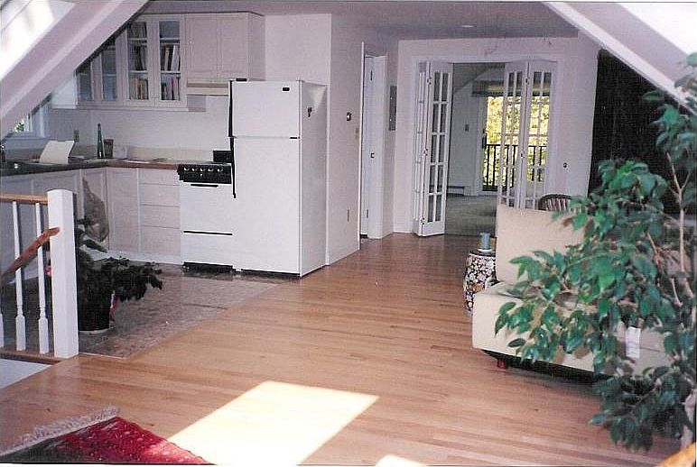 2nd image of 219 Fayerweather St