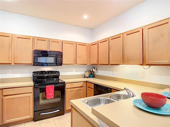 5th image of 400 Canyon Stone Cir