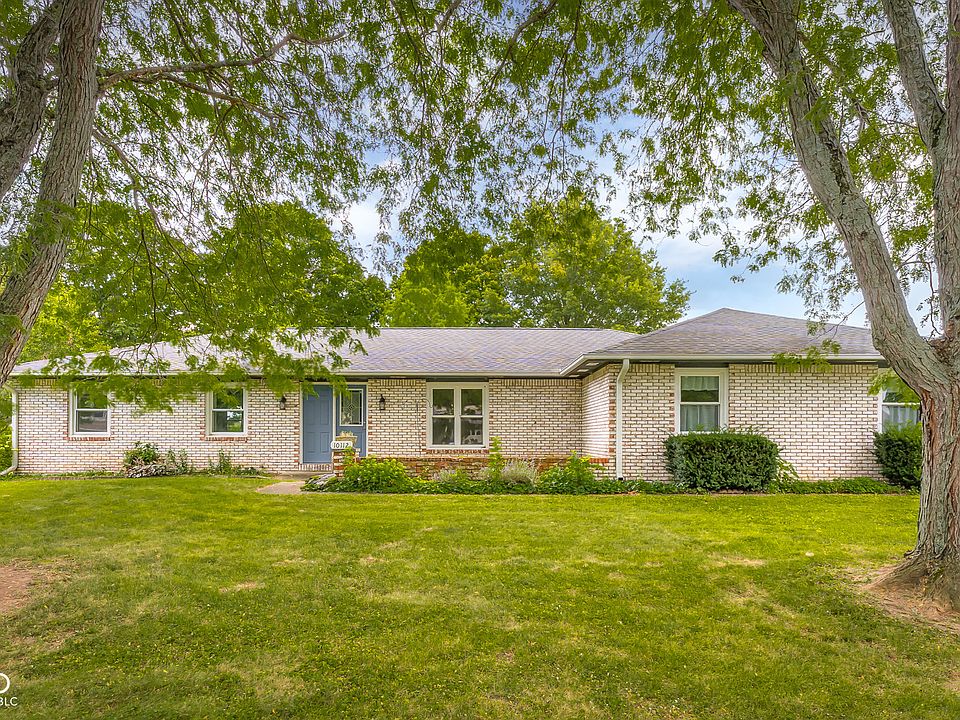 1st image of 10112 N Hickory Ln