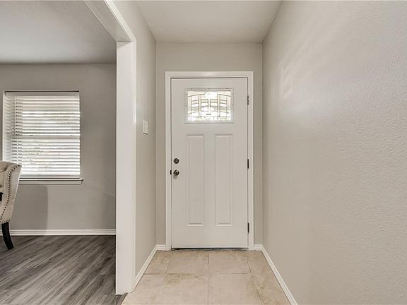 3rd image of 1102 Intervale Dr