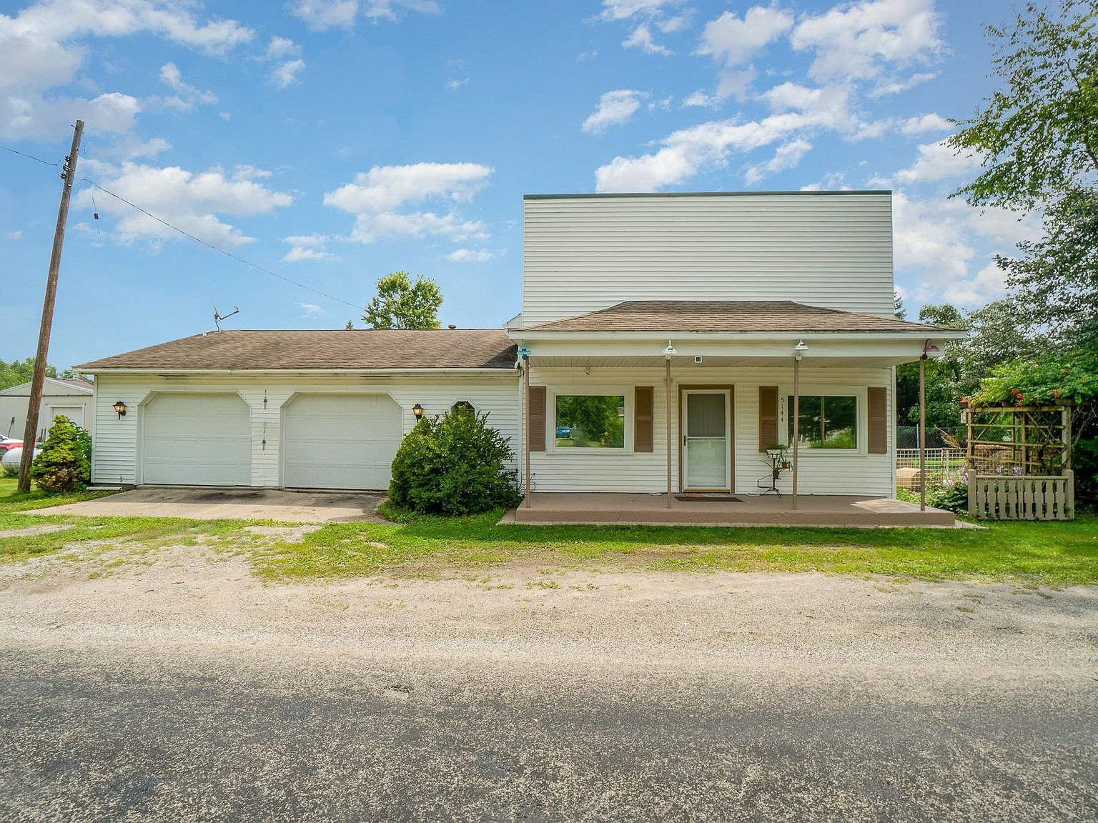 5144 Main St, Pinconning, MI 48650 Zillow