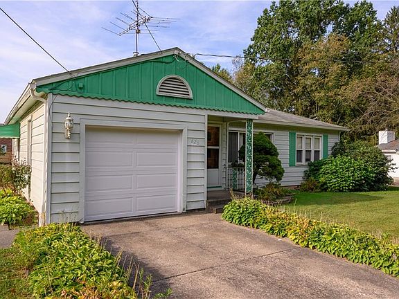 2nd image of 626 Magnolia Ave