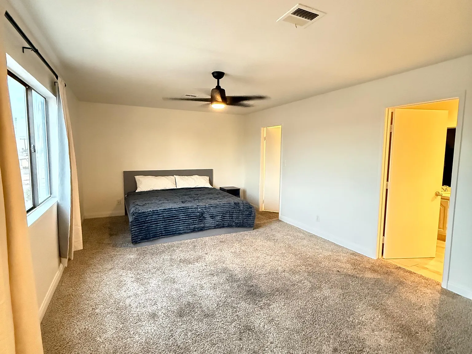 4 bed, 4.0 bath, 2394 sqft, $1,252 — Photo 2