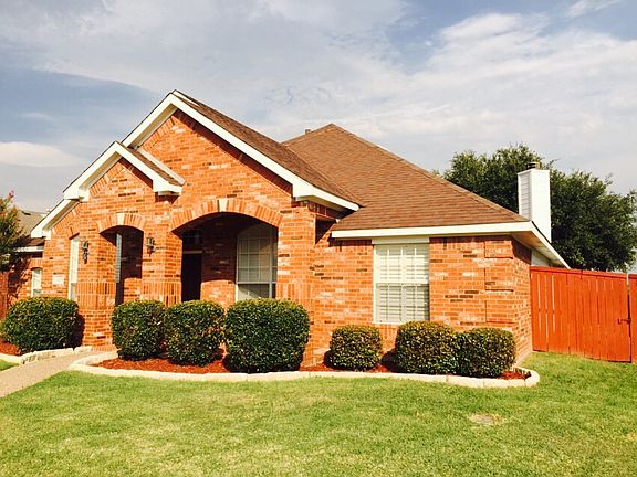 2nd image of 2209 Pecan Ln