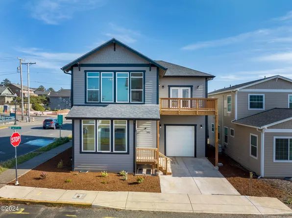 701 NW 1st St, Newport, OR 97365