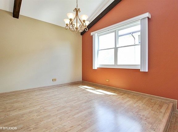 5th image of 16559 Parkview Ave