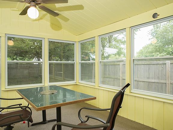 5th image of 3910 Penbrook Ln