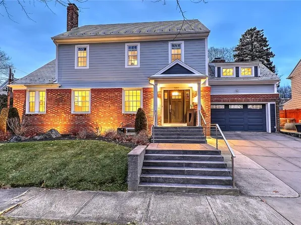 202 President Ave, Providence, RI 02906