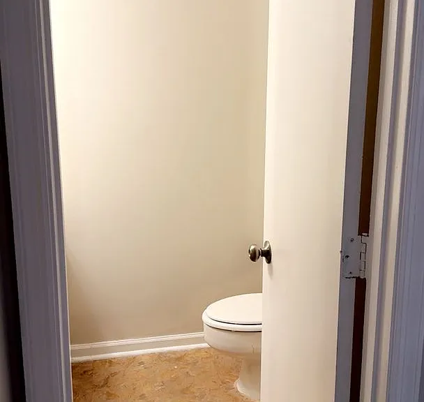 153 Holland Park Cir — Photo 10