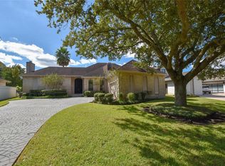 215 Kirkwood Ct, Sugar Land, TX 77478