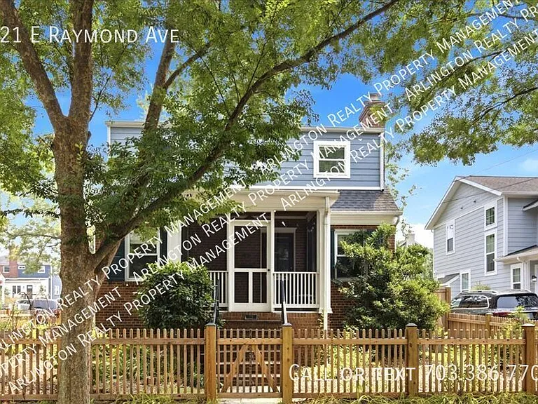 121 E Raymond Ave — Photo 2