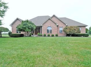 1409 Orchard Run Dr, Lebanon, OH 45036