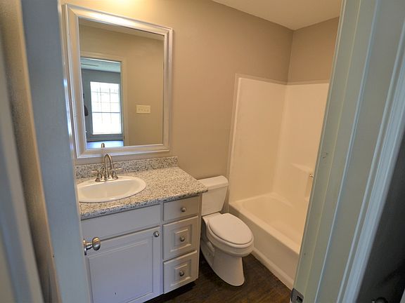 4th image of 14835 Central Woods Ave
