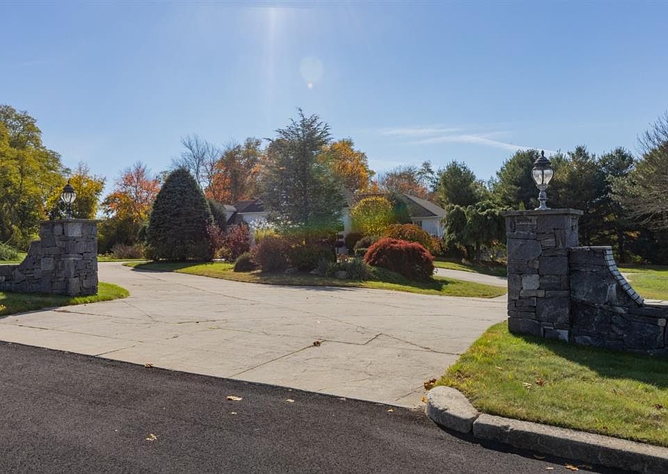 96 Port Cir, Warwick, RI 02889 Zillow