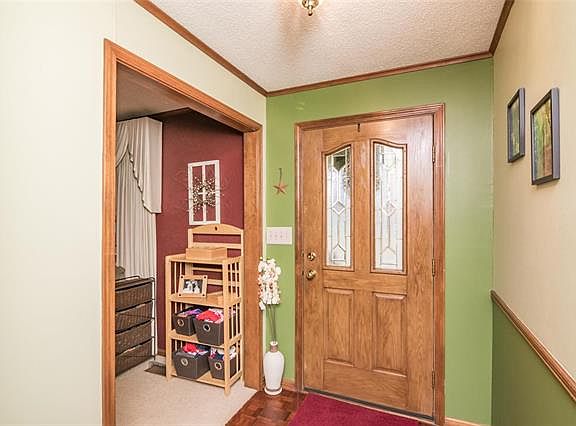 4th image of 18 Greenridge Dr
