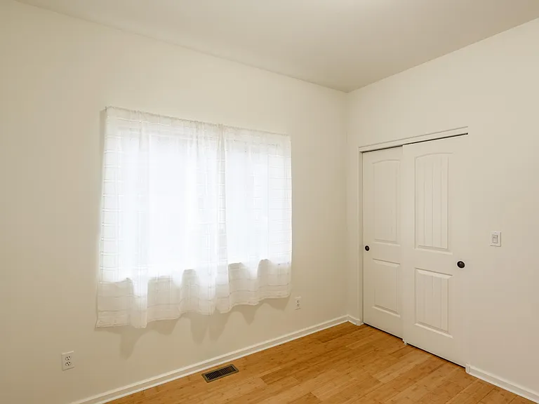1631 NW Hickory Pl — Photo 15