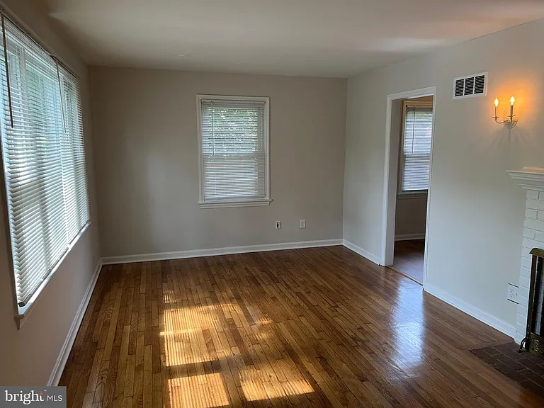 3140 Cofer Rd — Photo 3