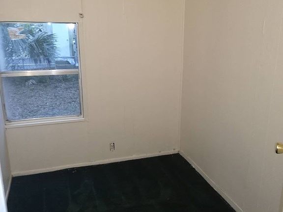 5th image of 9105 Cocoa Ave