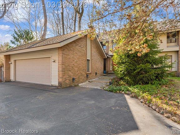 3rd image of 26311 W 14 Mile Rd