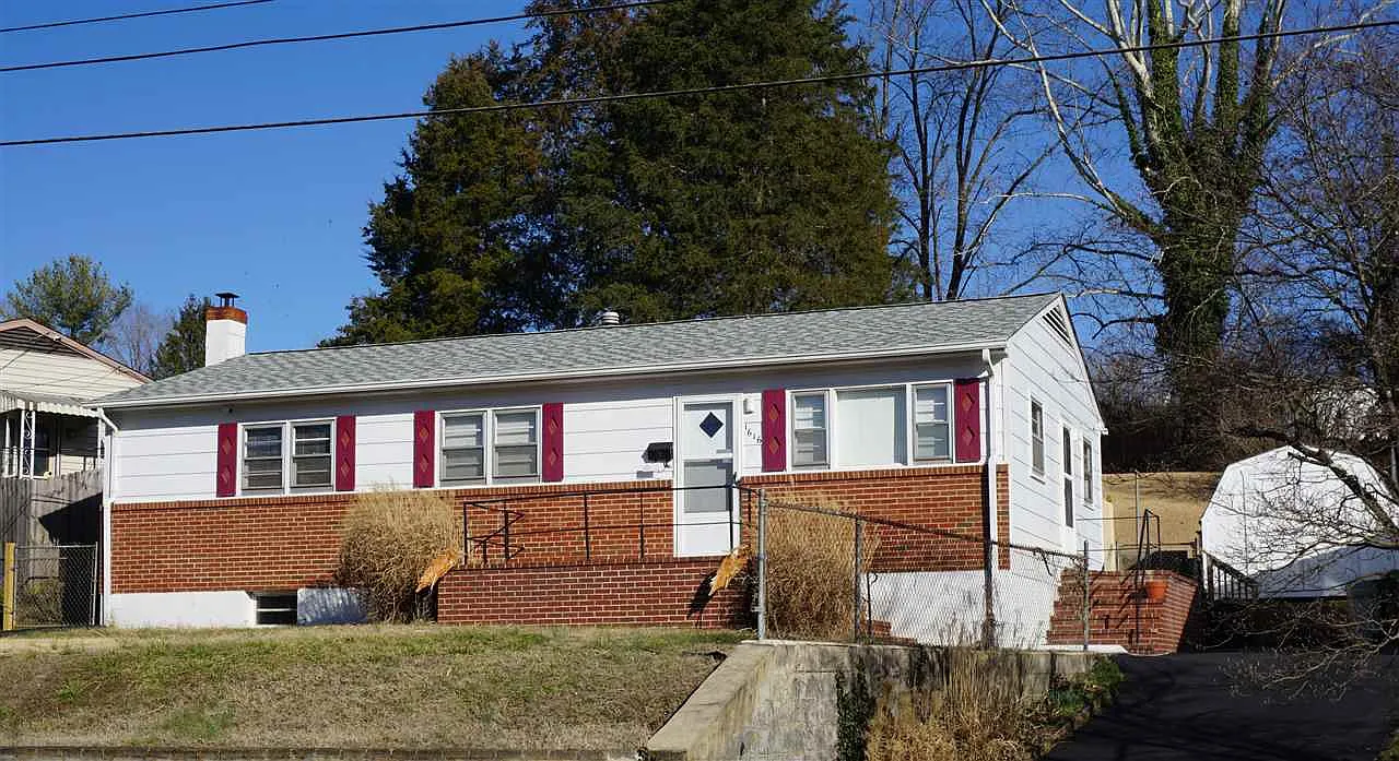 1616 Meridian St photo 1