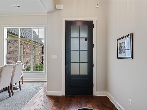 4th image of 4513 Chestnut Hill Dr