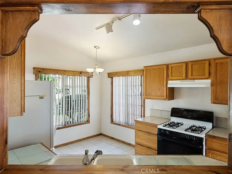 3648 Banyon Ct — Photo 10