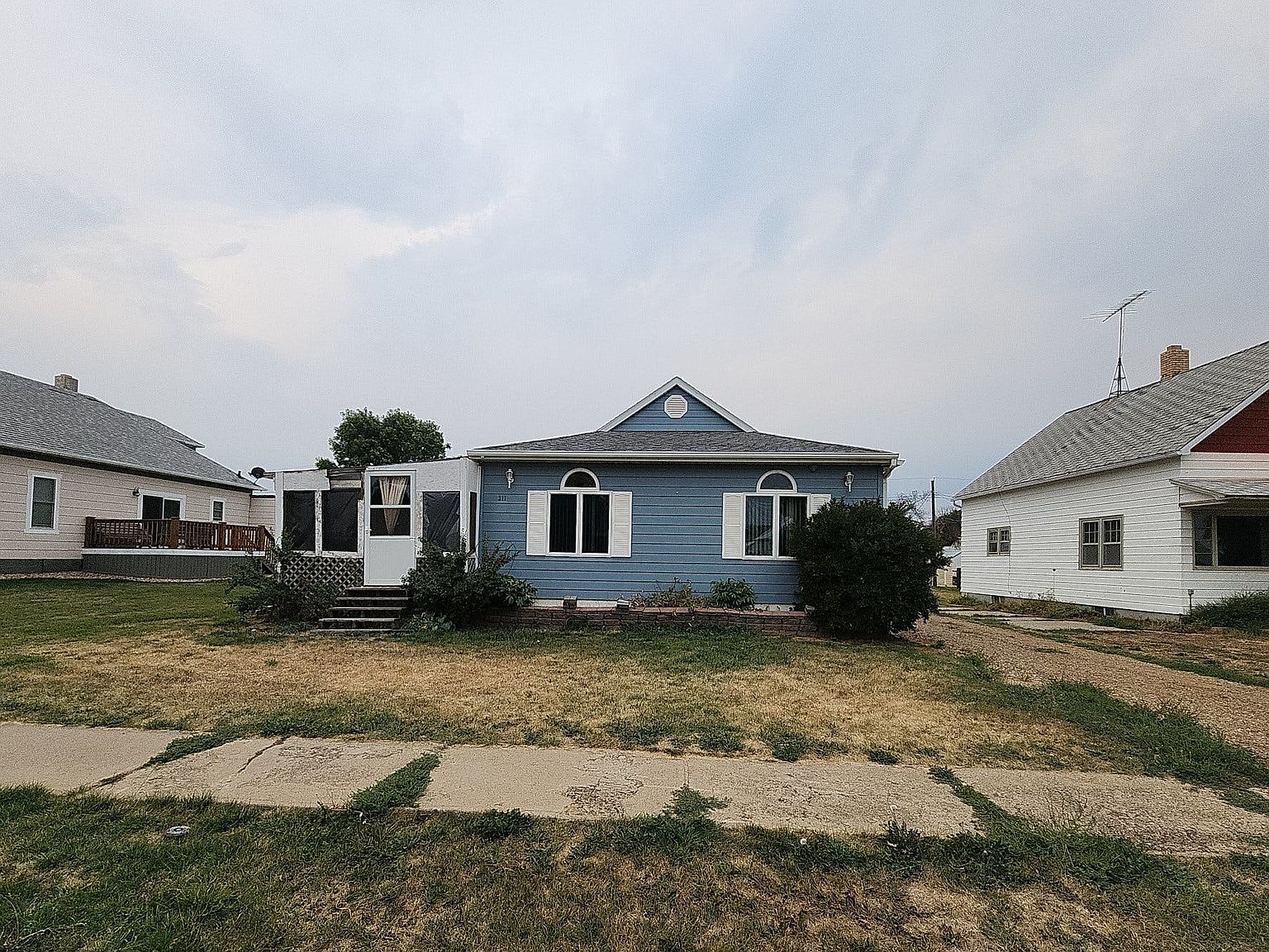 311 S 2nd St, Glen Ullin, ND 58631 Zillow