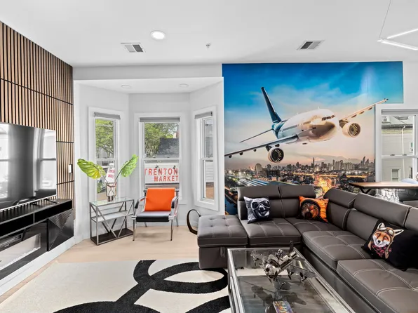 108-110 Trenton St #2, Boston, MA 02128