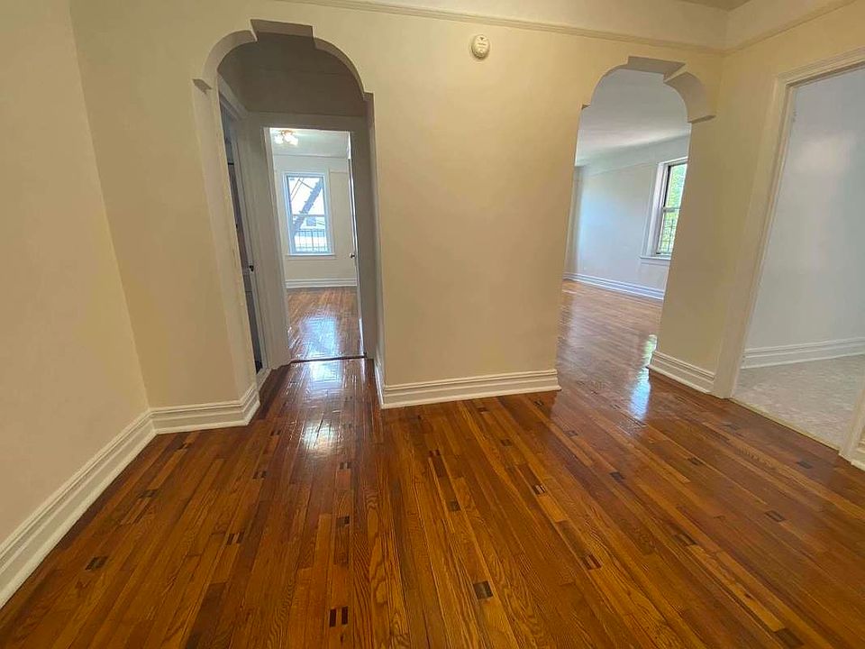 1st image of 62-82 Saunders St #4J