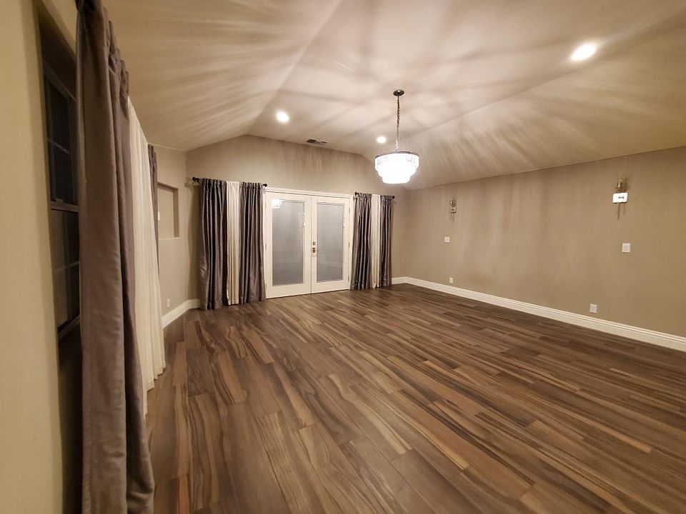 1st image of 705 E Cypress Ave