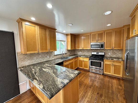 2nd image of 7847 Goddard Ave