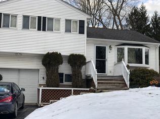 6 Barnett Rd W, Monroe, NY 10950