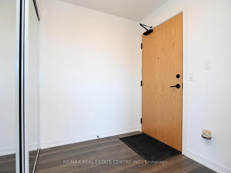 7950 Bathurst St #416 — Photo 44